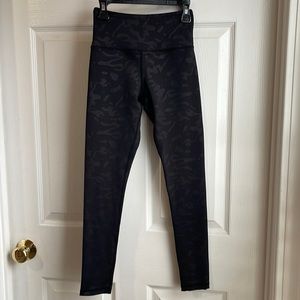 Ziya Active black camo leggings